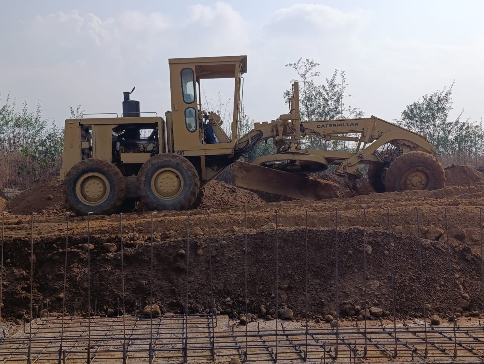 Nivelación de terreno — obra civil CUMISA